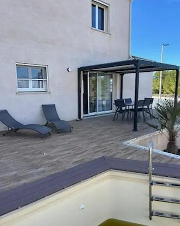 Maison 8 Couchages Clim, A Pied, Petite Piscine