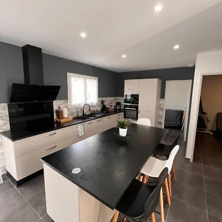 Maison 8 Couchages Clim, A Pied, Petite Piscine Holiday home *