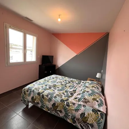 Holiday home Maison 8 Couchages Clim, A Pied, Petite Piscine *